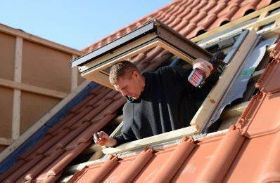 Pose de fenêtres de toit Velux à Coëtlogon